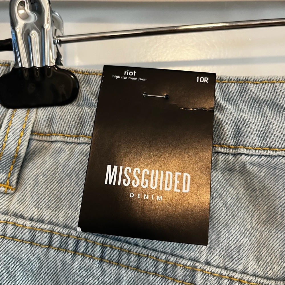Missguided | NWT Riot High Rise Mom Jeans - Picture 12 of 13